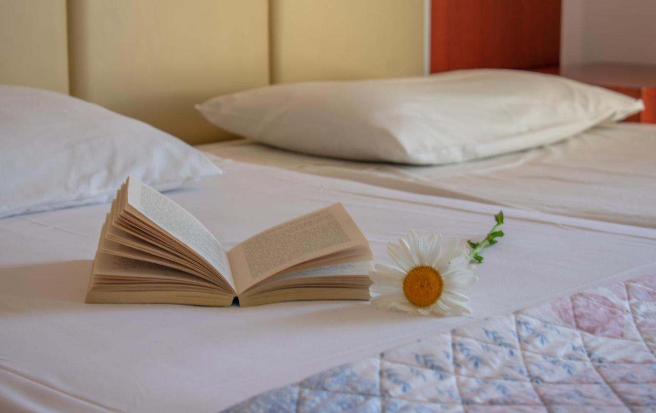 อกูลอส บีช โฮเต็ล Aparthotel อาร์กาซี ภายนอก รูปภาพ